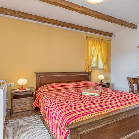 וילה Stancija Martina *